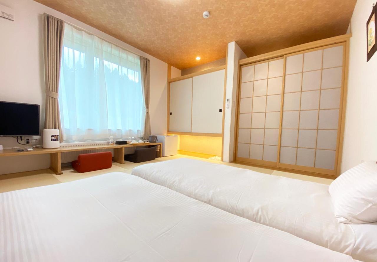 Hotel Hanafuji Inn Nakafurano Eksteriør billede