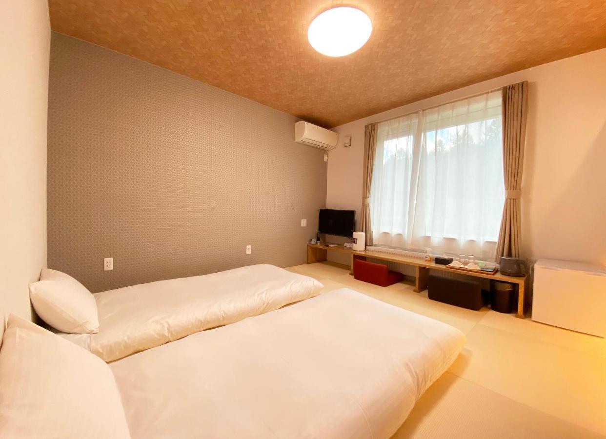 Hotel Hanafuji Inn Nakafurano Eksteriør billede