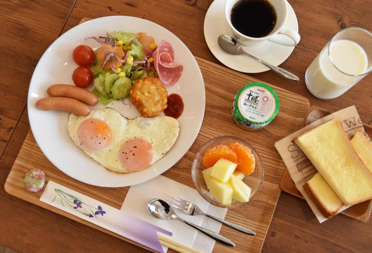 Hotel Hanafuji Inn Nakafurano Eksteriør billede