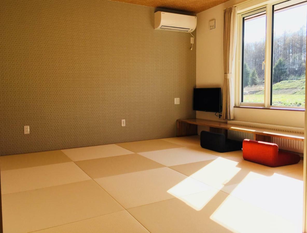 Hotel Hanafuji Inn Nakafurano Eksteriør billede