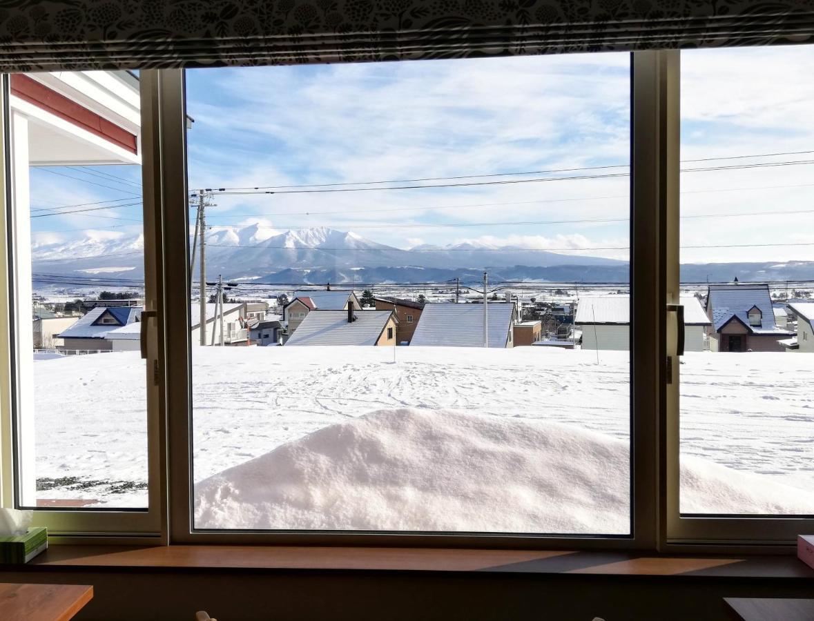 Hotel Hanafuji Inn NakaNakafurano Eksteriør billede