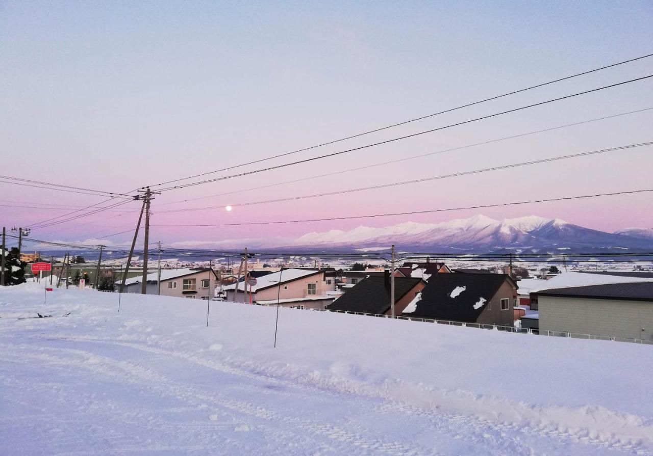 Hotel Hanafuji Inn Nakafurano Eksteriør billede